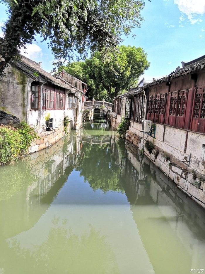 为什么现在的年轻人总是不愿意去谈恋爱？游戏画面